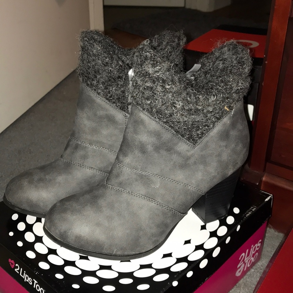 2 Lips Too Zip up Boots size 8